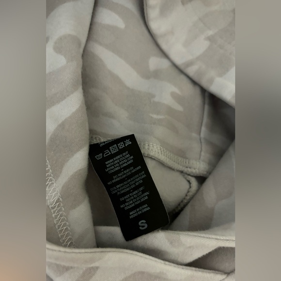 Alphalete//ACCEPT OFFERS - Picture 2 of 3